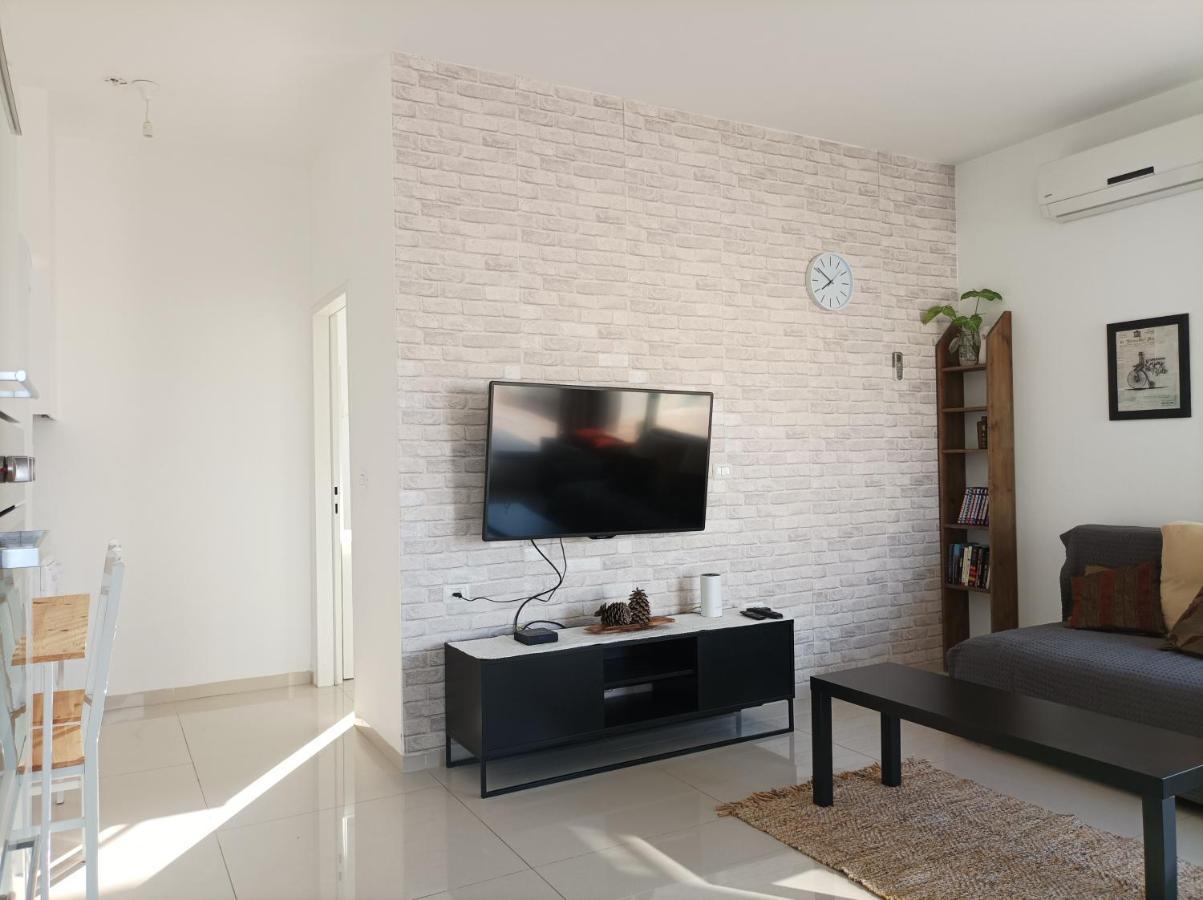 נוגה בגולן Apartment Katzrin Exterior photo